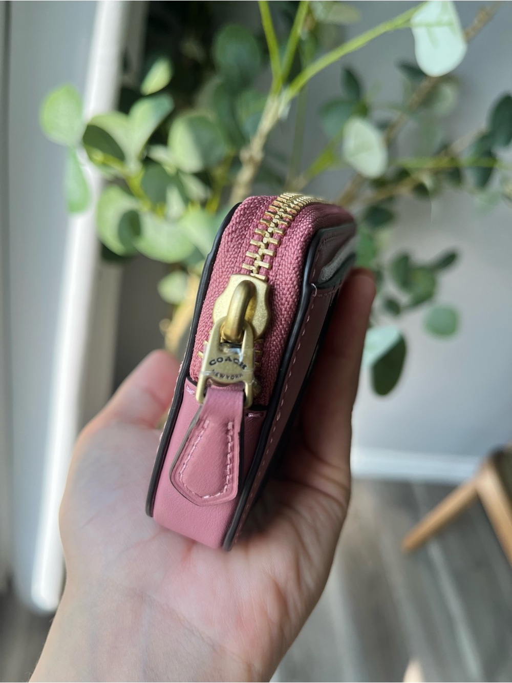 Coach Essential Chain Card Case Peony - Picture 5 of 11